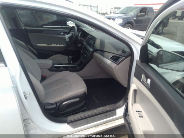 Photo 4 VIN: 5NPE24AF8GH359393 - HYUNDAI SONATA 