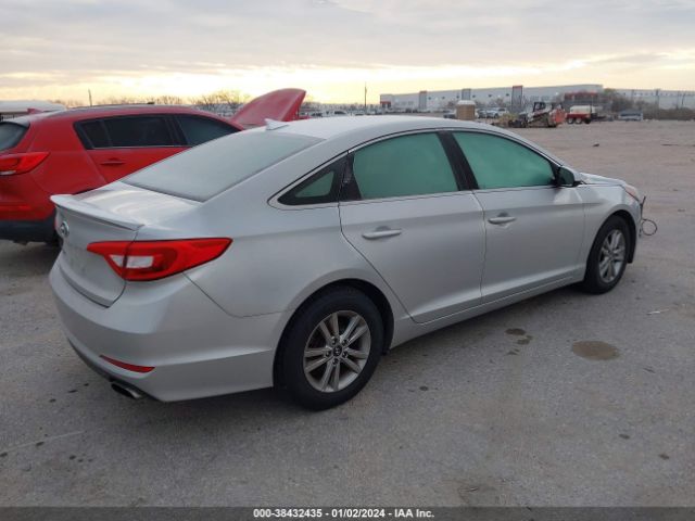 Photo 3 VIN: 5NPE24AF8GH385296 - HYUNDAI SONATA 