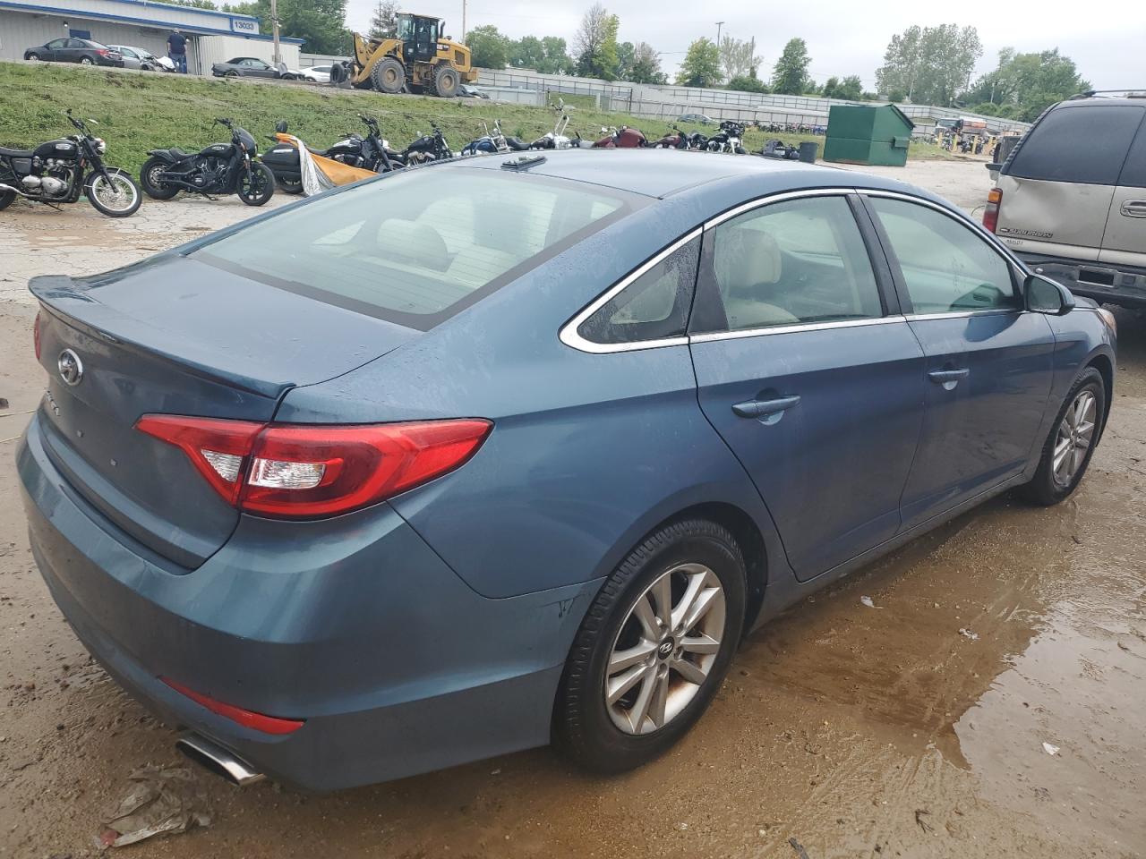 Photo 2 VIN: 5NPE24AF8GH407121 - HYUNDAI SONATA 