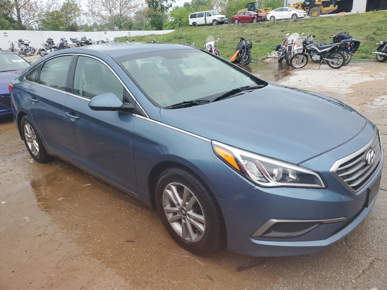 Photo 3 VIN: 5NPE24AF8GH407121 - HYUNDAI SONATA 