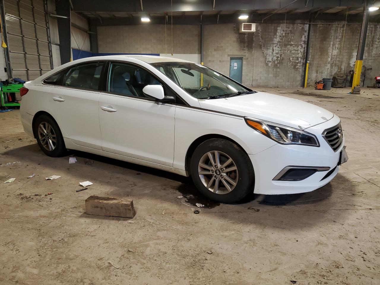 Photo 3 VIN: 5NPE24AF8GH407748 - HYUNDAI SONATA 