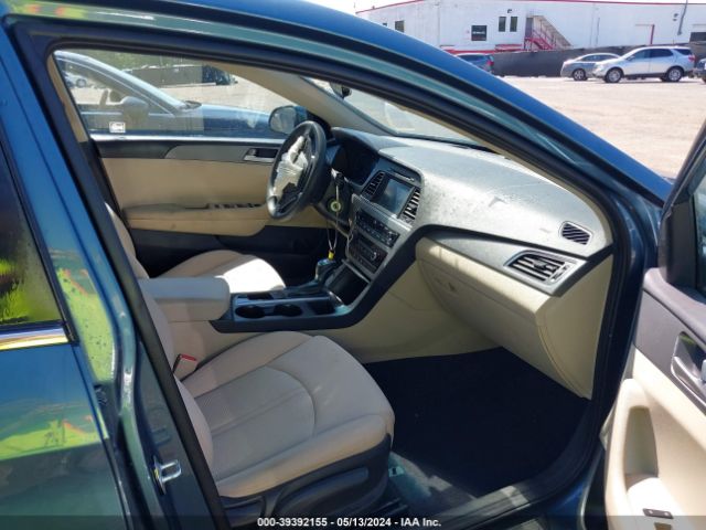 Photo 4 VIN: 5NPE24AF8GH415302 - HYUNDAI SONATA 