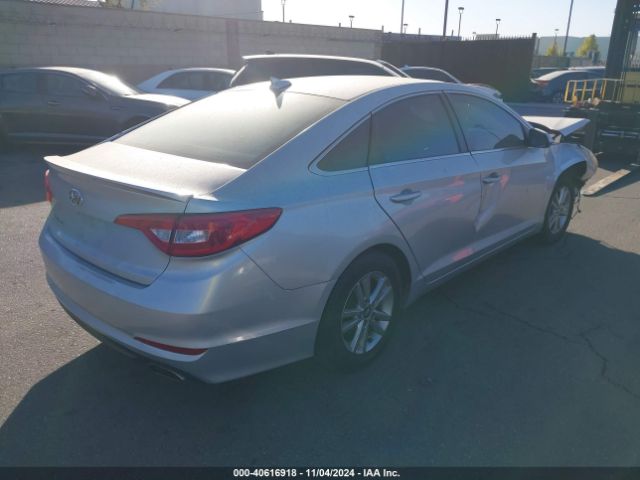 Photo 3 VIN: 5NPE24AF8HH445319 - HYUNDAI SONATA 