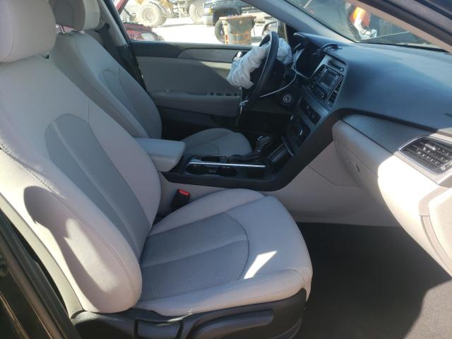 Photo 4 VIN: 5NPE24AF8HH447720 - HYUNDAI SONATA SE 