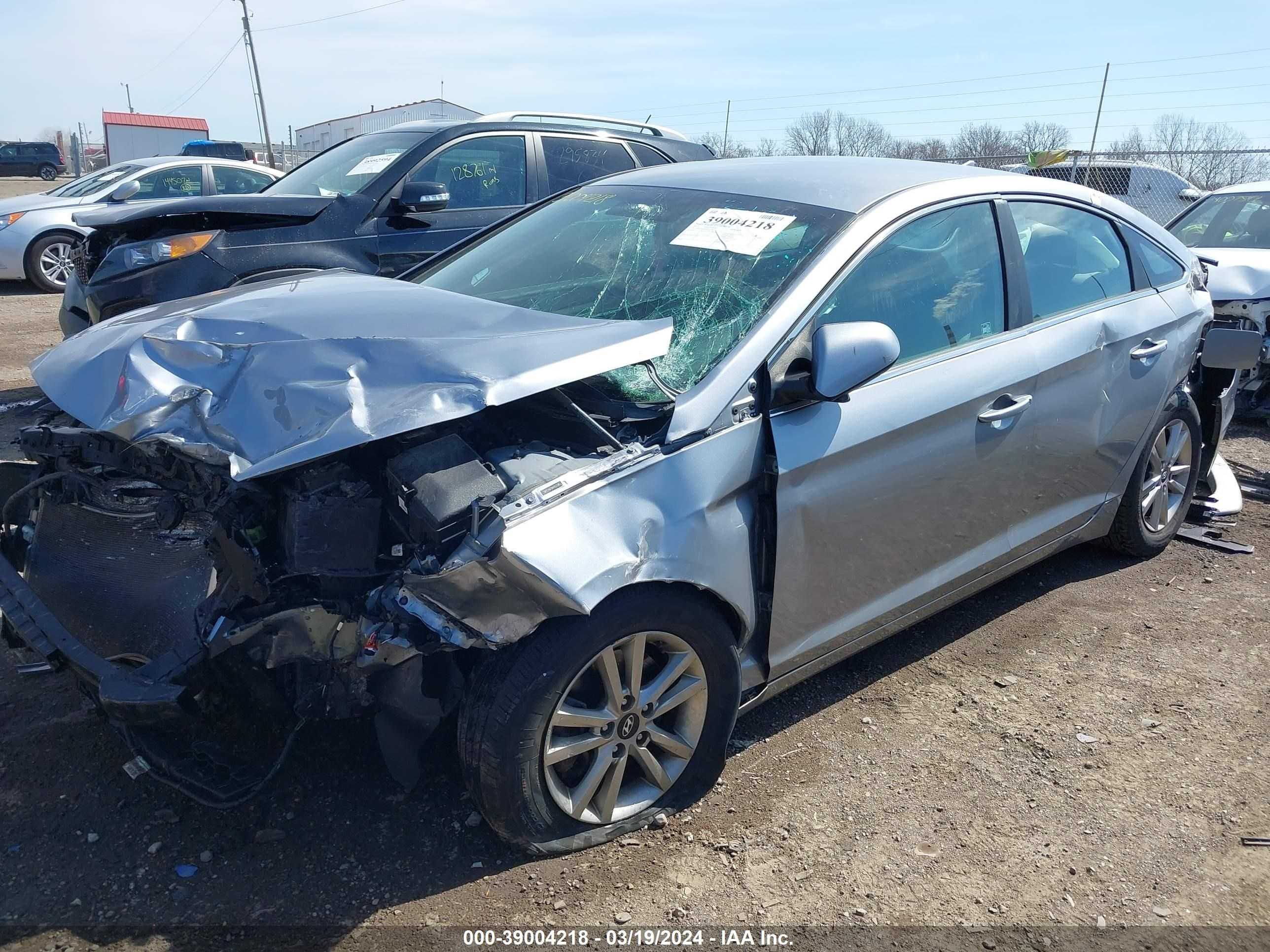 Photo 1 VIN: 5NPE24AF8HH457728 - HYUNDAI SONATA 