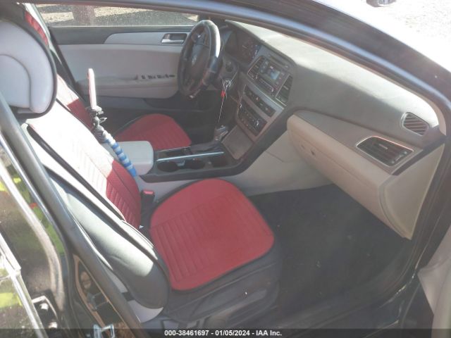 Photo 4 VIN: 5NPE24AF8HH459477 - HYUNDAI SONATA 