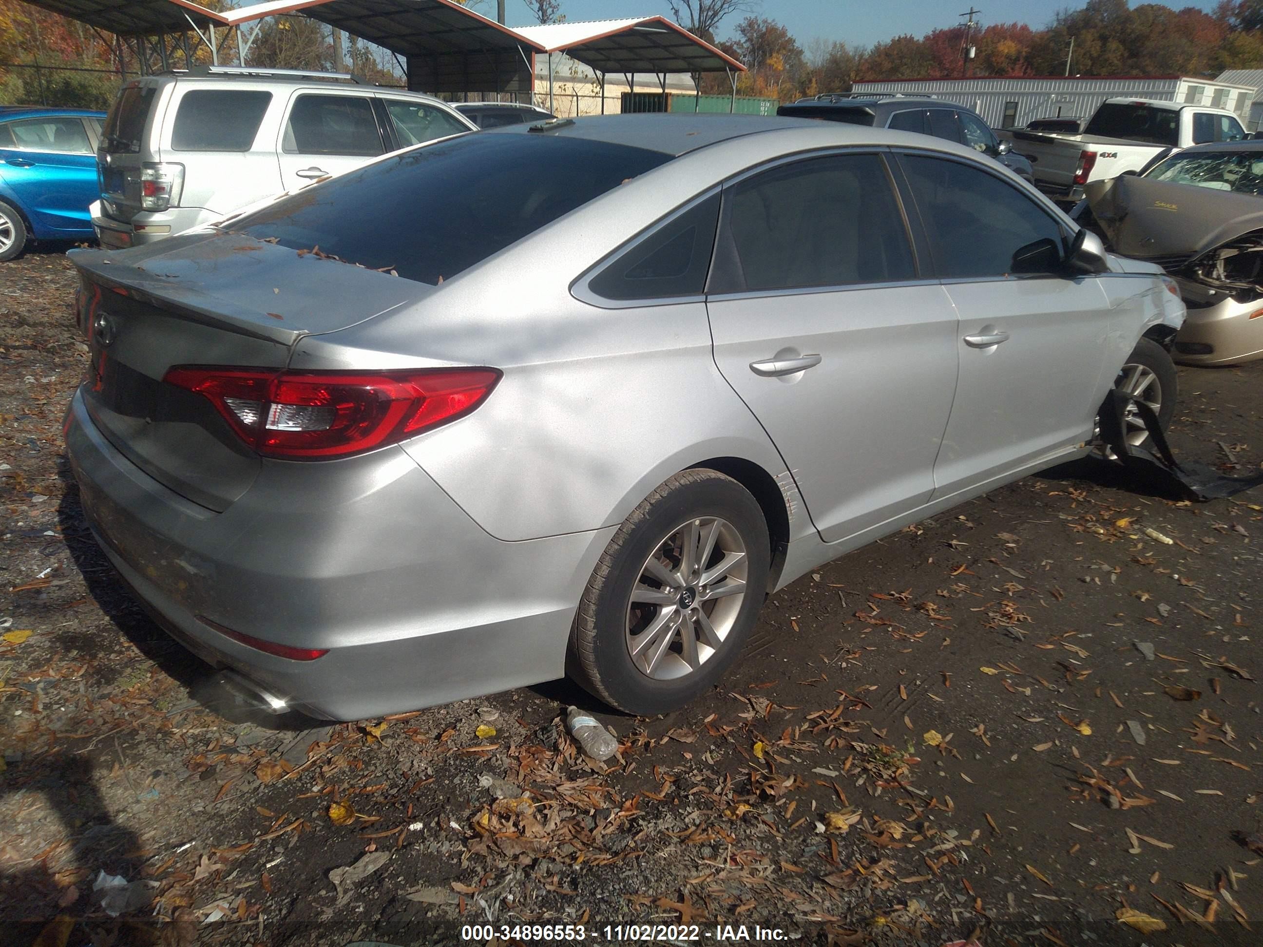 Photo 3 VIN: 5NPE24AF8HH472049 - HYUNDAI SONATA 