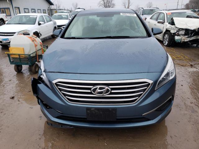 Photo 4 VIN: 5NPE24AF8HH477994 - HYUNDAI SONATA 