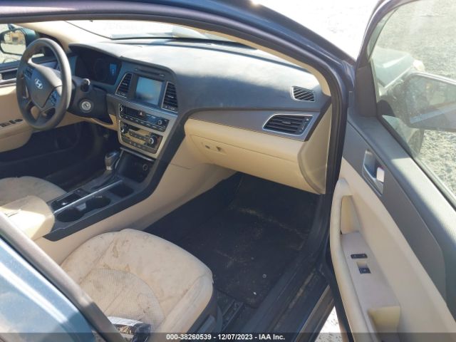 Photo 4 VIN: 5NPE24AF8HH478000 - HYUNDAI SONATA 