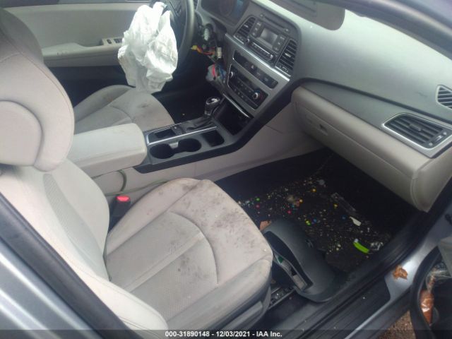 Photo 4 VIN: 5NPE24AF8HH486453 - HYUNDAI SONATA 