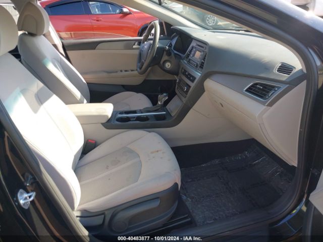 Photo 4 VIN: 5NPE24AF8HH490678 - HYUNDAI SONATA 