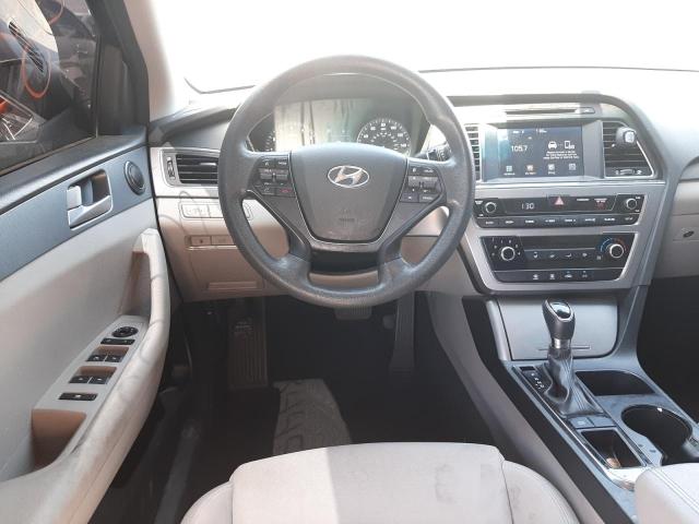 Photo 8 VIN: 5NPE24AF8HH497811 - HYUNDAI SONATA SE 