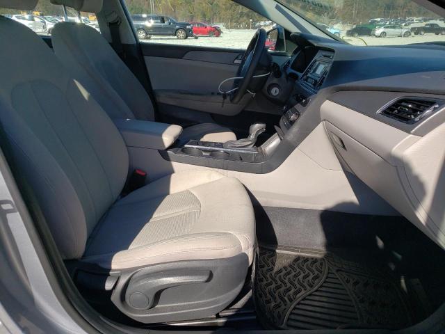 Photo 4 VIN: 5NPE24AF8HH504174 - HYUNDAI SONATA SE 