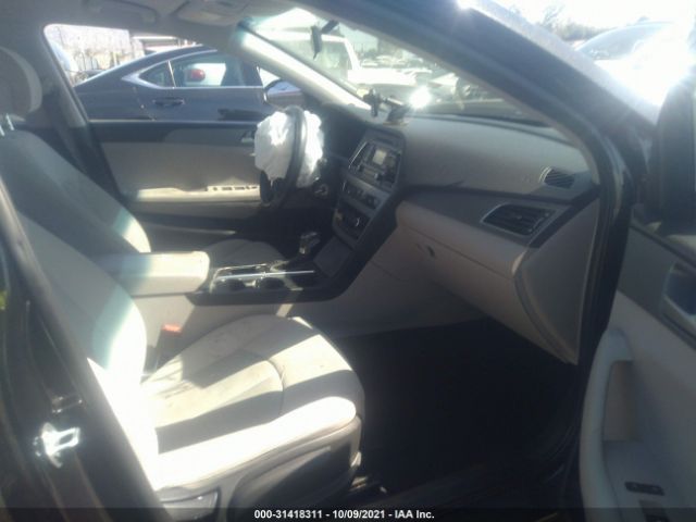 Photo 4 VIN: 5NPE24AF8HH515546 - HYUNDAI SONATA 