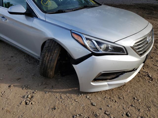 Photo 8 VIN: 5NPE24AF8HH519693 - HYUNDAI SONATA SE 