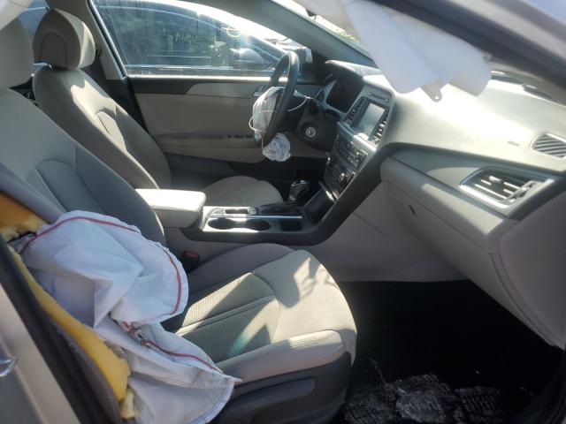 Photo 4 VIN: 5NPE24AF8HH527423 - HYUNDAI SONATA SE 