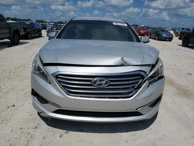 Photo 4 VIN: 5NPE24AF8HH530418 - HYUNDAI SONATA SE 