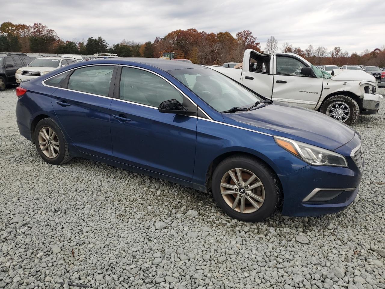 Photo 3 VIN: 5NPE24AF8HH541693 - HYUNDAI SONATA 