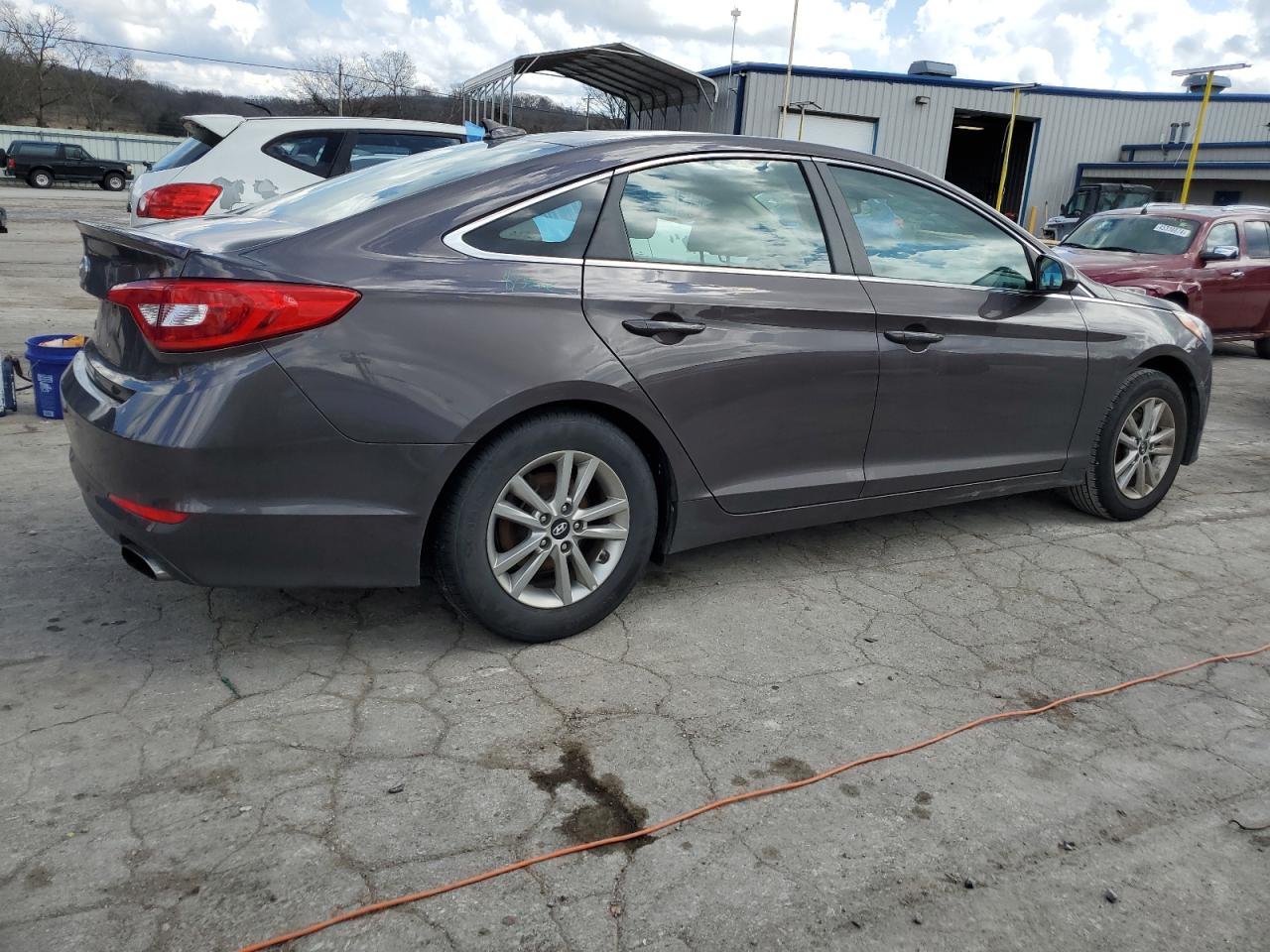 Photo 2 VIN: 5NPE24AF8HH542150 - HYUNDAI SONATA 