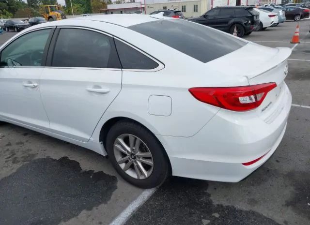 Photo 2 VIN: 5NPE24AF8HH566724 - HYUNDAI SONATA 