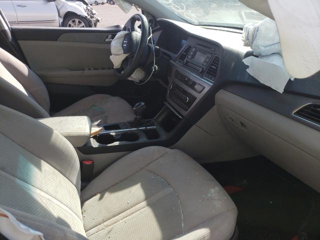 Photo 4 VIN: 5NPE24AF8HH572488 - HYUNDAI SONATA SE 