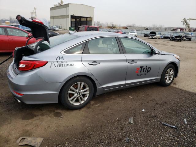 Photo 2 VIN: 5NPE24AF8HH578243 - HYUNDAI SONATA SE 