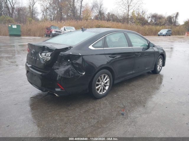 Photo 3 VIN: 5NPE24AF8JH602661 - HYUNDAI SONATA 