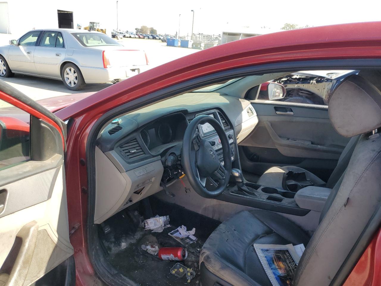 Photo 8 VIN: 5NPE24AF8JH607486 - HYUNDAI SONATA 