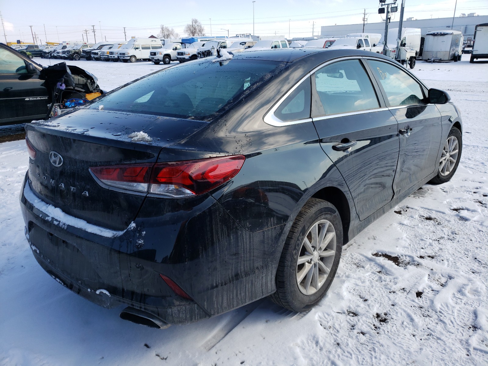 Photo 3 VIN: 5NPE24AF8JH609092 - HYUNDAI SONATA SE 