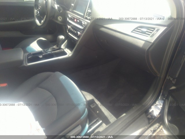 Photo 4 VIN: 5NPE24AF8JH619850 - HYUNDAI SONATA 