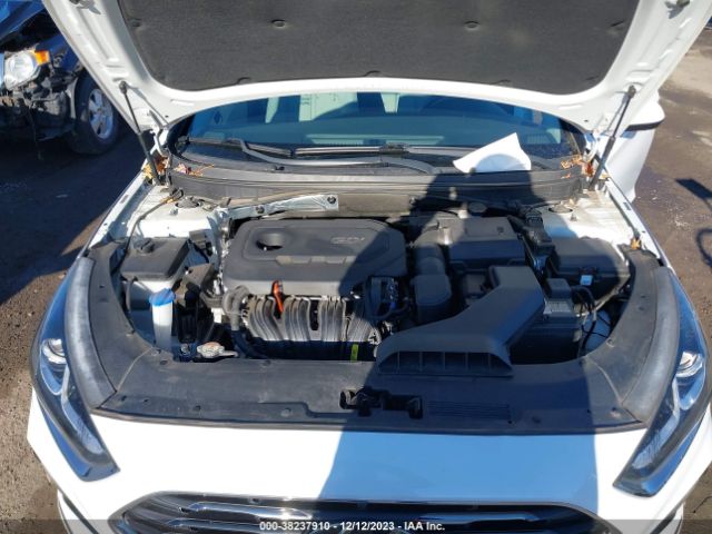 Photo 9 VIN: 5NPE24AF8JH623865 - HYUNDAI SONATA 