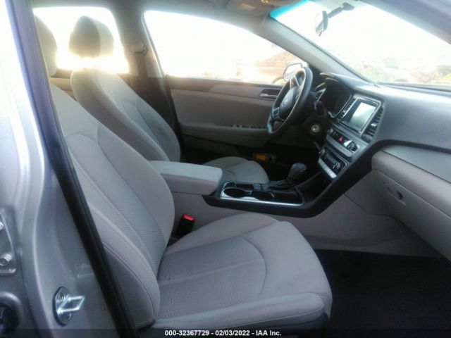 Photo 4 VIN: 5NPE24AF8JH661855 - HYUNDAI SONATA 