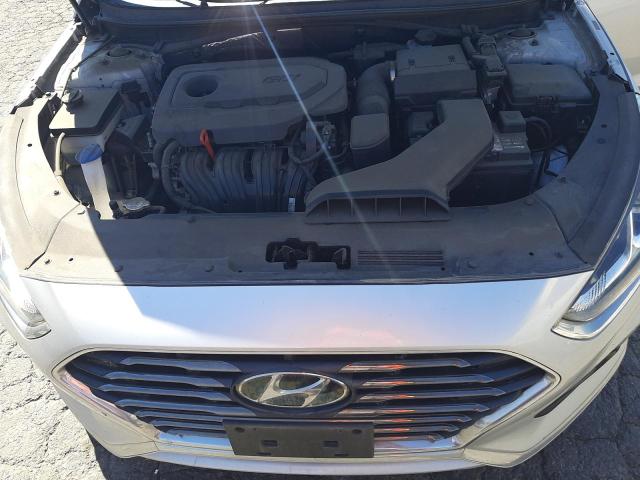 Photo 10 VIN: 5NPE24AF8JH678266 - HYUNDAI SONATA SE 