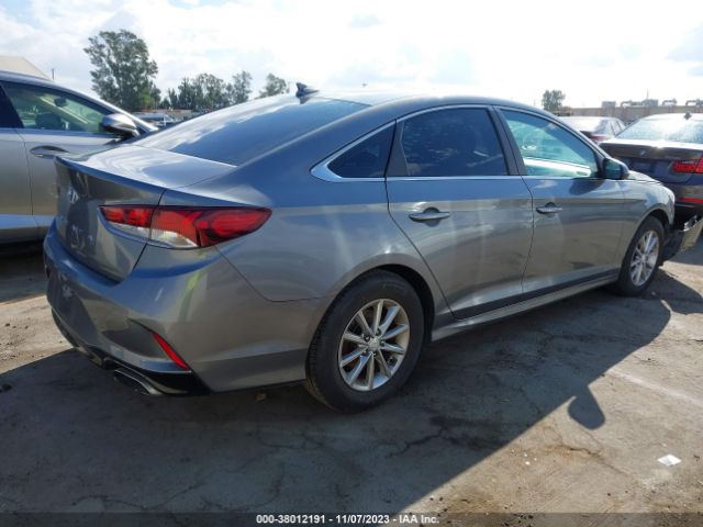 Photo 3 VIN: 5NPE24AF8JH682317 - HYUNDAI SONATA 