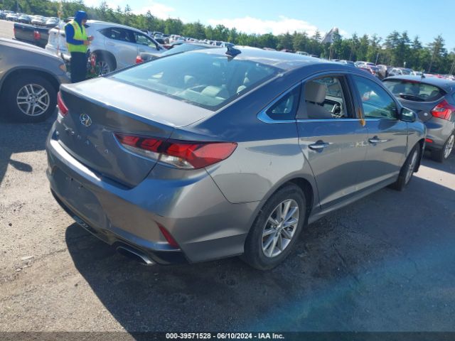 Photo 3 VIN: 5NPE24AF8JH684195 - HYUNDAI SONATA 