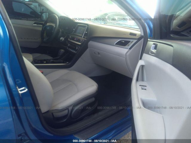 Photo 4 VIN: 5NPE24AF8JH685475 - HYUNDAI SONATA 