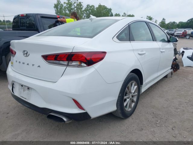 Photo 3 VIN: 5NPE24AF8JH706910 - HYUNDAI SONATA 