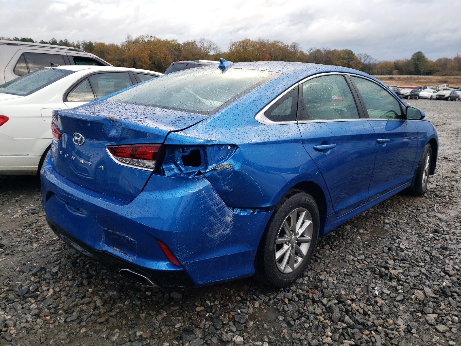 Photo 3 VIN: 5NPE24AF8KH736930 - HYUNDAI SONATA SE 