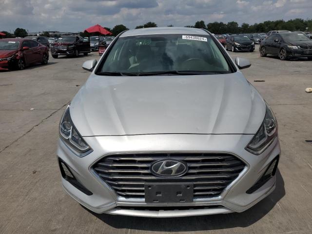 Photo 4 VIN: 5NPE24AF8KH764601 - HYUNDAI SONATA SE 