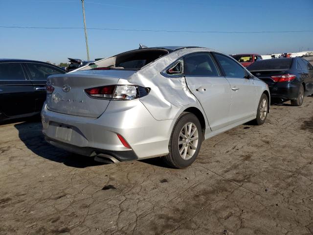 Photo 3 VIN: 5NPE24AF8KH779468 - HYUNDAI SONATA SE 