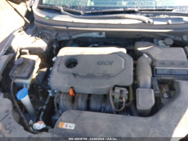 Photo 9 VIN: 5NPE24AF9FH003663 - HYUNDAI SONATA SE 