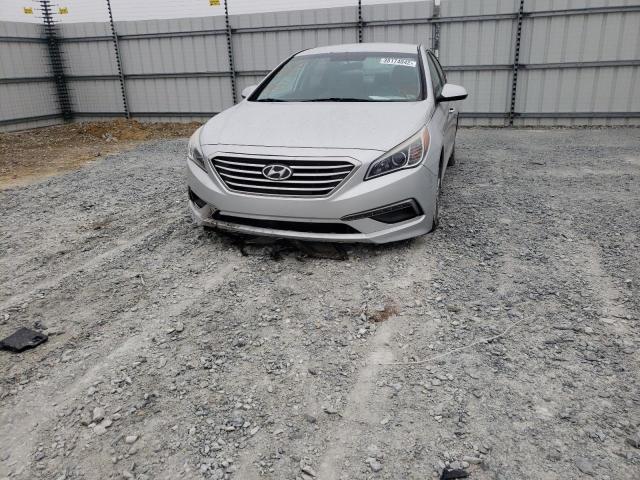 Photo 8 VIN: 5NPE24AF9FH004683 - HYUNDAI SONATA SE 