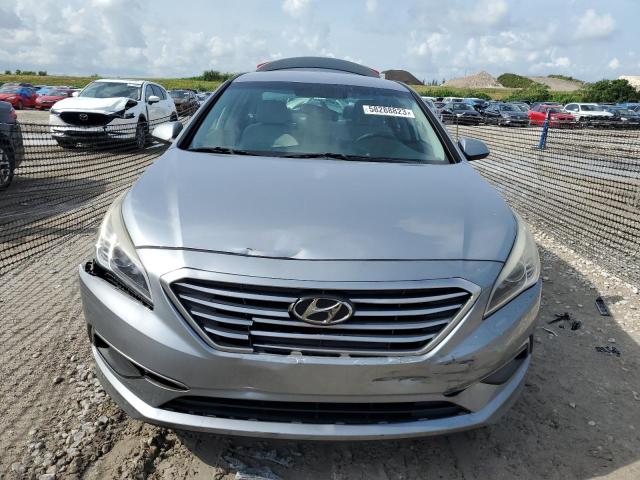 Photo 4 VIN: 5NPE24AF9FH010841 - HYUNDAI SONATA SE 