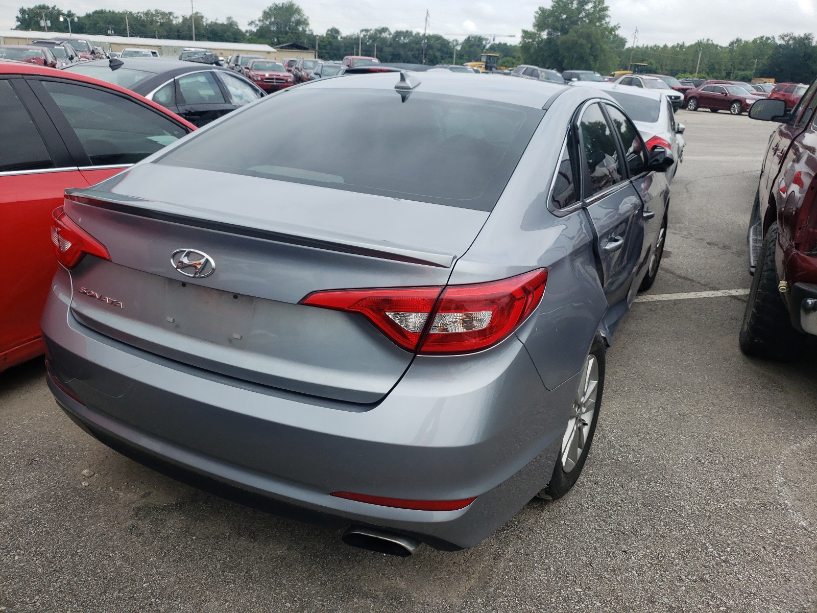 Photo 3 VIN: 5NPE24AF9FH011164 - HYUNDAI SONATA 