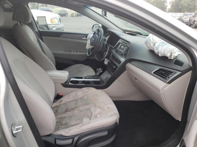 Photo 4 VIN: 5NPE24AF9FH011763 - HYUNDAI SONATA SE 