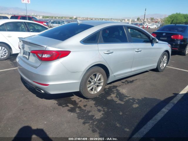 Photo 3 VIN: 5NPE24AF9FH019524 - HYUNDAI SONATA 