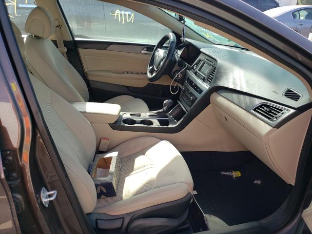 Photo 4 VIN: 5NPE24AF9FH023850 - HYUNDAI SONATA SE 