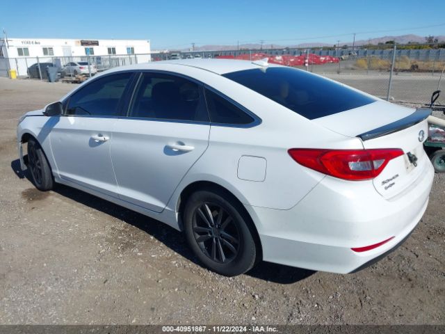 Photo 2 VIN: 5NPE24AF9FH033424 - HYUNDAI SONATA 