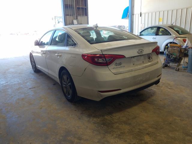 Photo 2 VIN: 5NPE24AF9FH057917 - HYUNDAI SONATA SE 