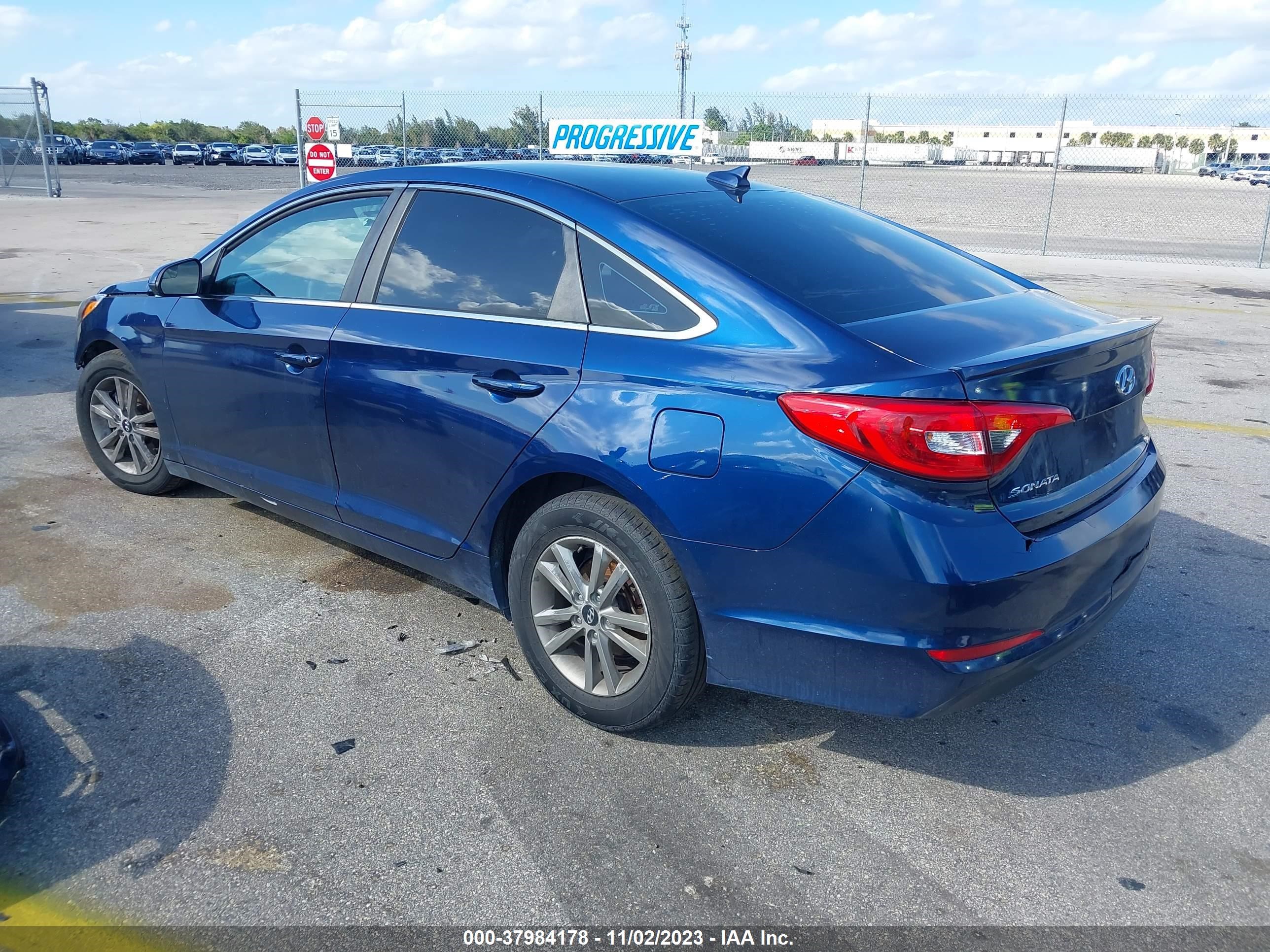 Photo 2 VIN: 5NPE24AF9FH070974 - HYUNDAI SONATA 